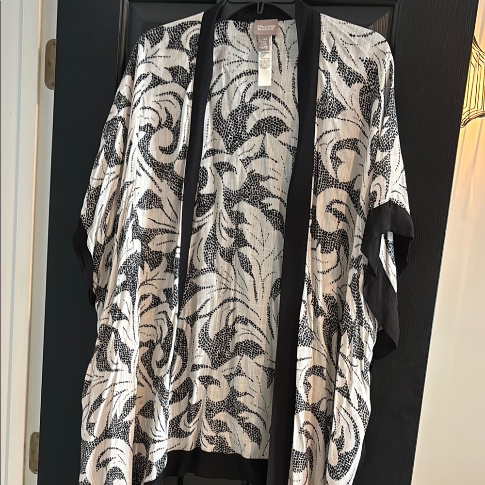 Chico's Monochrome Patterned Kimono